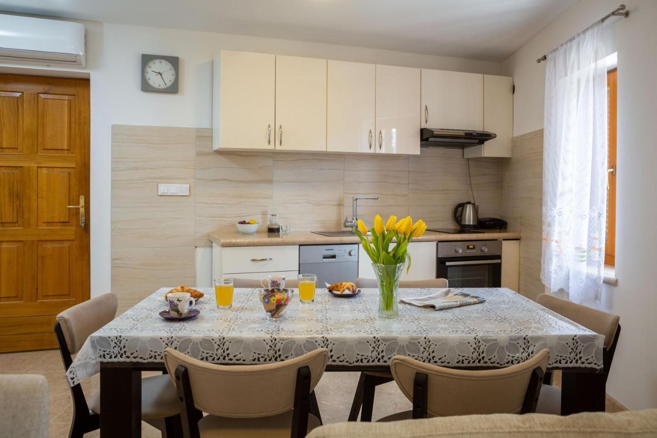 Luxury Stone Villa Nevija 2022 Private Villa 米欧纳 外观 照片