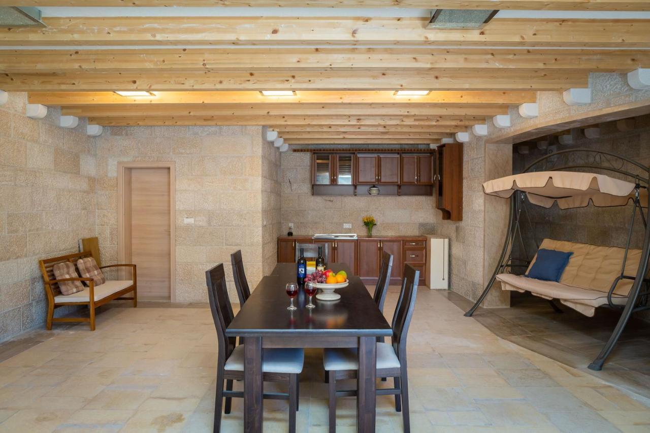 Luxury Stone Villa Nevija 2022 Private Villa 米欧纳 外观 照片