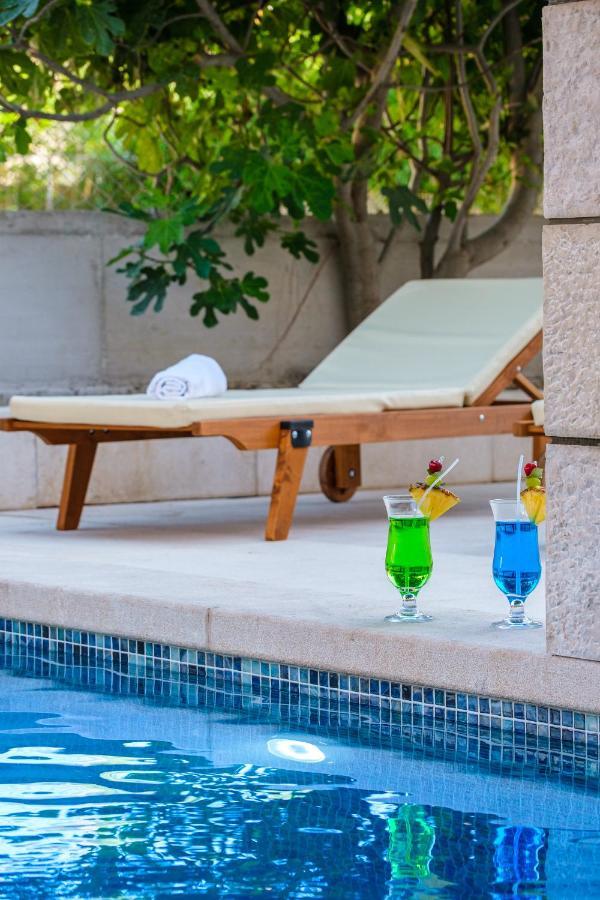 Luxury Stone Villa Nevija 2022 Private Villa 米欧纳 外观 照片